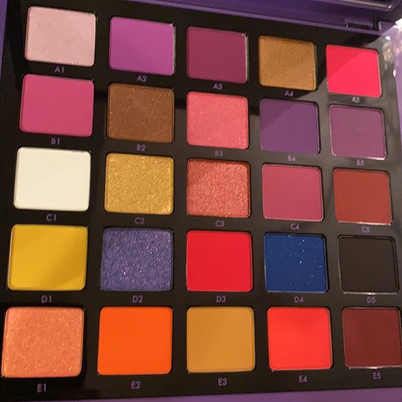 NORVINA -ABH COLLAB~ PRO PIGMENT PALETTE VOL.1 - Picture 8 of 14